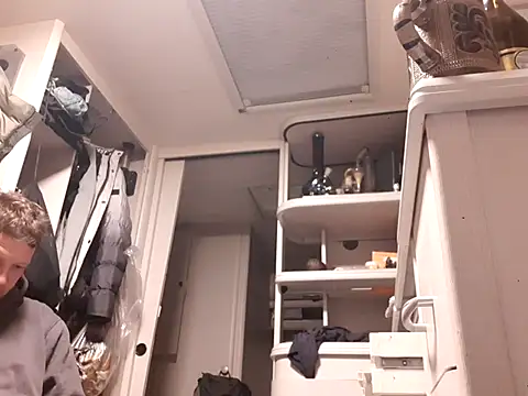 Snapshot of Ebinator666 chatting on December 10, 3:30 am Ebinator666 online show from December 10, 3:30 am