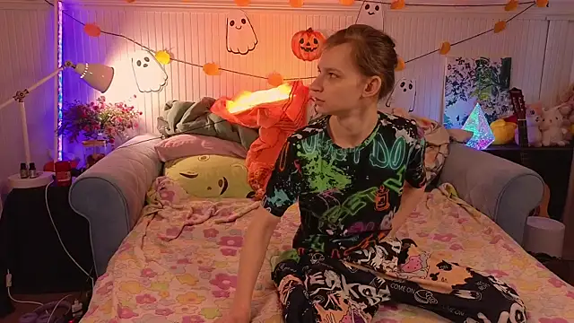 Frank Fraer online show from November 8, 7:55 am