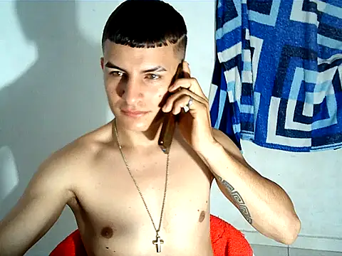 Snapshot of SHAT_SEX chatting on October 23, 5:27 pm SHAT SEX online show from October 23, 5:27 pm