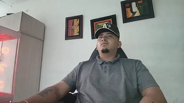 myke andrade online show from November 25, 11:56 am