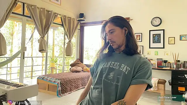 Snapshot of Antinoo_Gnothi chatting on December 22, 3:55 pm Antinoo Gnothi online show from December 22, 3:55 pm