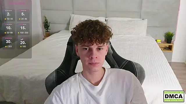 Snapshot of cute_thomas chatting on December 29, 5:42 am cute thomas online show from December 29, 5:42 am