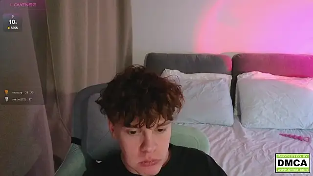 cute thomas online show from February 19, 7:32 pm