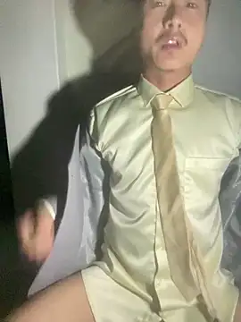 Satinshirt1992 online show from April 7, 3:12 pm