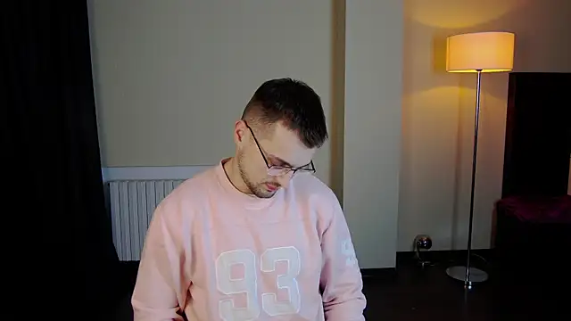 Friend12321 online show from March 9, 11:14 pm