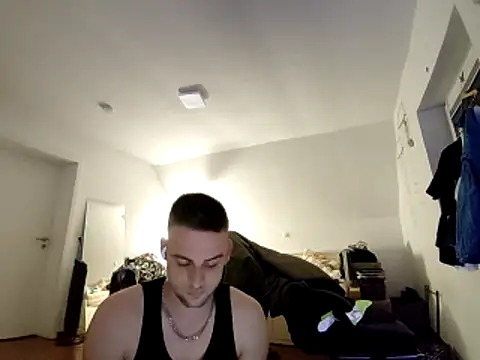 Snapshot of Youngtimer_1997 chatting on March 19, 11:47 pm Youngtimer 1997 online show from March 19, 11:47 pm