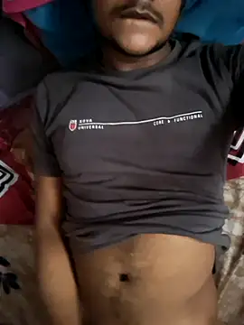 Snapshot of Itsdesi_boy chatting on October 4, 7:24 am Itsdesi boy online show from October 4, 7:24 am