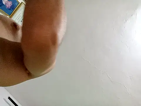 LarryCapija online show from October 13, 6:08 am