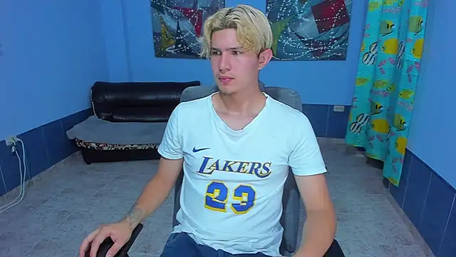 patrik 027 online show from October 26, 5:37 pm