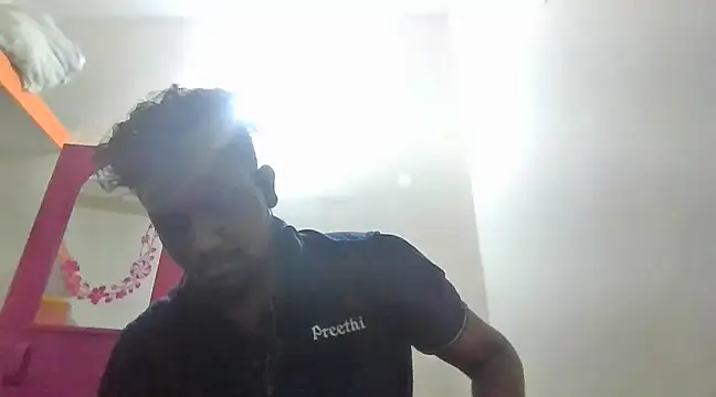 Snapshot of Mallupaiyanaachu chatting on March 14, 4:09 pm Mallupaiyanaachu online show from March 14, 4:09 pm