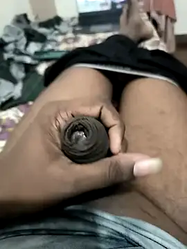 Snapshot of Mallupaiyanaachu chatting on February 24, 3:09 pm Mallupaiyanaachu online show from February 24, 3:09 pm