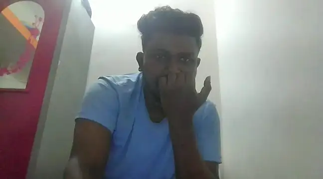 Snapshot of Mallupaiyanaachu chatting on December 10, 1:11 pm Mallupaiyanaachu online show from December 10, 1:11 pm