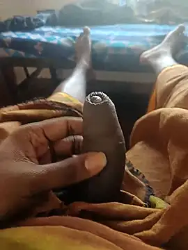 Snapshot of Mallupaiyanaachu chatting on December 21, 3:14 am Mallupaiyanaachu online show from December 21, 3:14 am