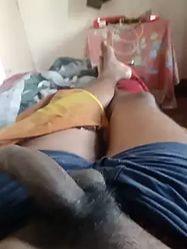 Snapshot of Mallupaiyanaachu chatting on December 24, 1:49 am Mallupaiyanaachu online show from December 24, 1:49 am