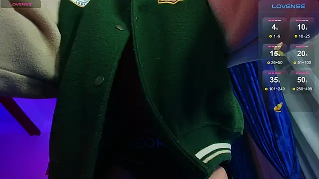 Snapshot of dimitri-bilak chatting on March 8, 10:34 pm dimitri-bilak online show from March 8, 10:34 pm