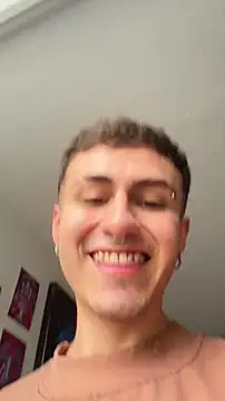 Snapshot of dimitri-bilak chatting on October 30, 8:32 pm dimitri-bilak online show from October 30, 8:32 pm