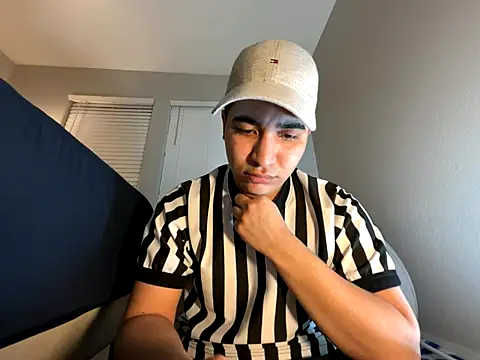 Snapshot of Ryan_Garcia_ chatting on October 9, 6:40 am Ryan Garcia  online show from October 9, 6:40 am