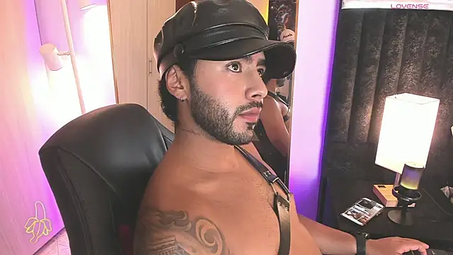 ItsMeEros online show from March 25, 10:14 pm