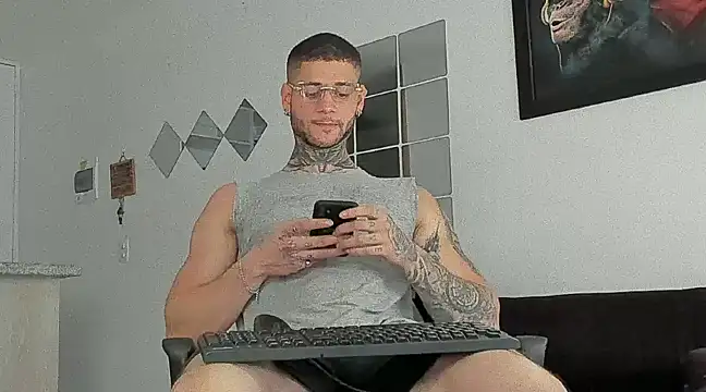  jamesleandros1 online show from March 1, 8:31 pm