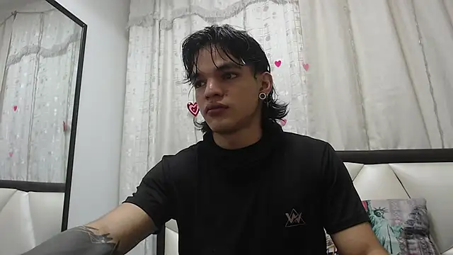 AlbertBernal69 online show from March 17, 4:08 am