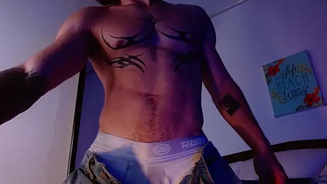 AlbertBernal69 online show from September 12, 3:50 am