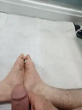 Snapshot of Hardapple01 chatting on March 3, 11:23 pm Hardapple01 online show from March 3, 11:23 pm