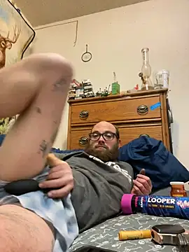 Kindbud420a online show from January 1, 3:14 pm