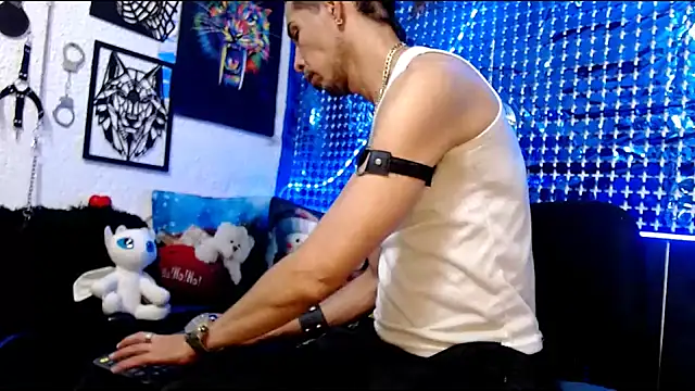 Mensecret69 online show from December 5, 8:45 pm