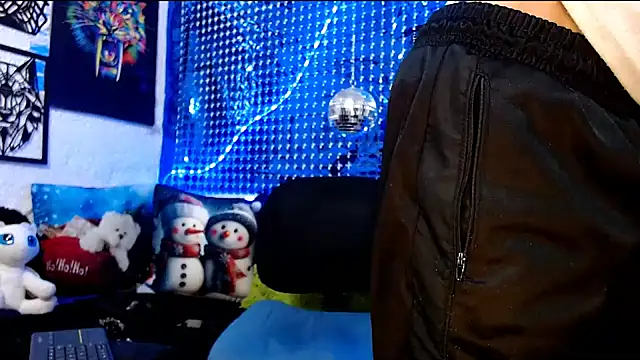 Mensecret69 online show from December 4, 6:50 pm