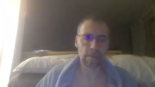 ptitcanard60600 online show from October 12, 10:26 pm