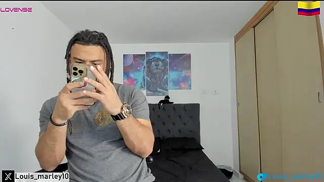 Snapshot of Louis_marley__ chatting on February 6, 8:34 pm Louis marley   online show from February 6, 8:34 pm