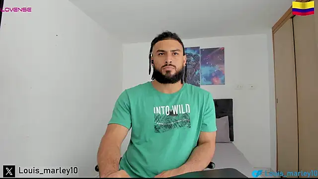 Snapshot of Louis_marley__ chatting on December 2, 6:52 pm Louis marley   online show from December 2, 6:52 pm