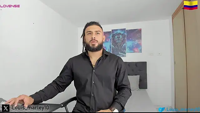Snapshot of Louis_marley__ chatting on December 3, 8:28 pm Louis marley   online show from December 3, 8:28 pm