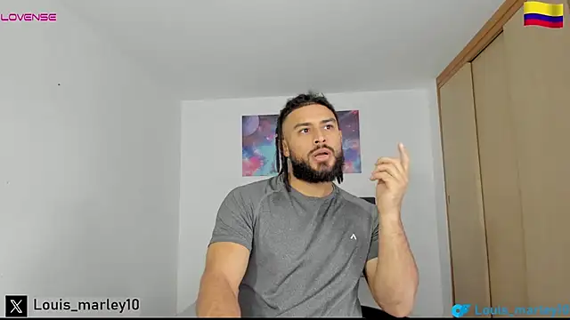 Snapshot of Louis_marley__ chatting on December 4, 10:30 pm Louis marley   online show from December 4, 10:30 pm