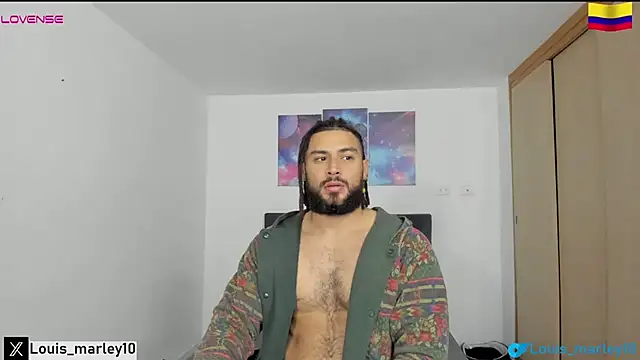 Snapshot of Louis_marley__ chatting on January 2, 11:38 pm Louis marley   online show from January 2, 11:38 pm