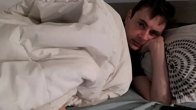 Snapshot of freddy0222222 chatting on February 11, 5:47 am freddy0222222 online show from February 11, 5:47 am