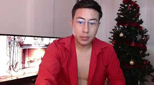 Snapshot of andrewmhilton_ chatting on December 22, 4:48 pm andrewmhilton  online show from December 22, 4:48 pm