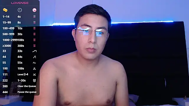 Snapshot of andrewmhilton_ chatting on December 31, 10:56 pm andrewmhilton  online show from December 31, 10:56 pm