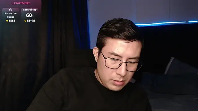 andrewmhilton  online show from November 27, 6:28 am