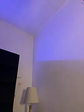 Snapshot of andrewmhilton_ chatting on February 23, 4:33 am andrewmhilton  online show from February 23, 4:33 am