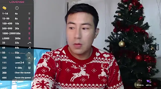Snapshot of andrewmhilton_ chatting on December 24, 4:08 pm andrewmhilton  online show from December 24, 4:08 pm