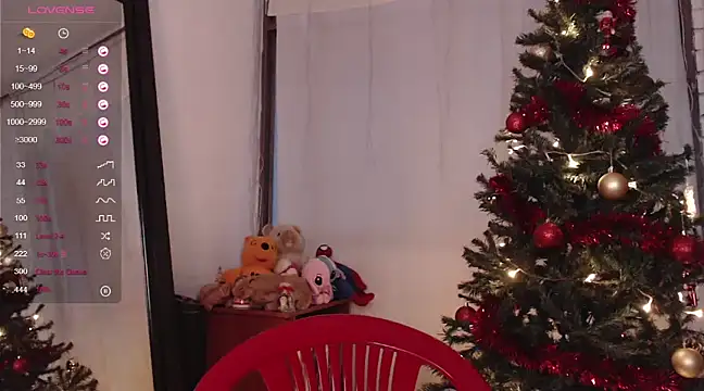 Snapshot of andrewmhilton_ chatting on December 5, 9:50 pm andrewmhilton  online show from December 5, 9:50 pm