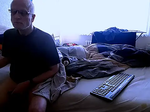 Snapshot of HornyRalfi55 chatting on February 15, 10:22 am HornyRalfi55 online show from February 15, 10:22 am