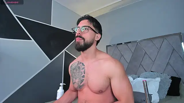 Snapshot of Markbrown chatting on January 21, 1:50 am Markbrown online show from January 21, 1:50 am