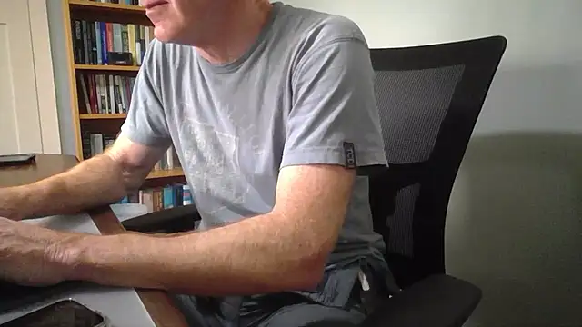 jiggy77777 online show from January 18, 11:07 pm