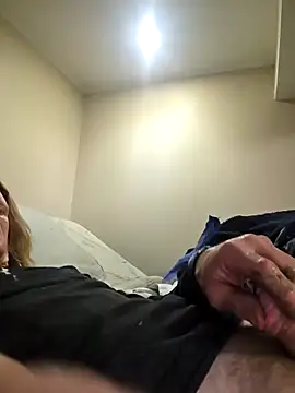 Snapshot of Travislovescum chatting on October 21, 3:48 pm Travislovescum online show from October 21, 3:48 pm