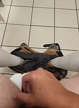 Jackauff69 online show from October 2, 9:52 pm