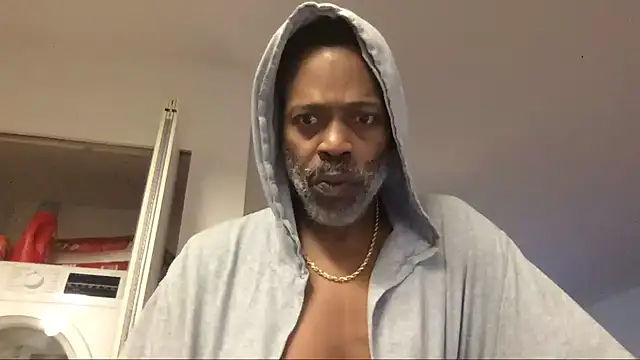 Snapshot of theblacklordmaster chatting on January 2, 2:13 pm theblacklordmaster online show from January 2, 2:13 pm