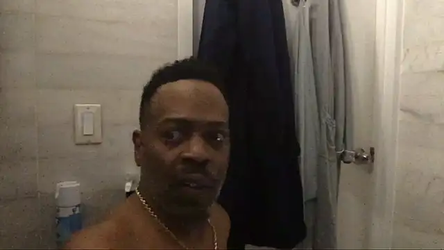 Snapshot of theblacklordmaster chatting on March 6, 12:52 pm theblacklordmaster online show from March 6, 12:52 pm