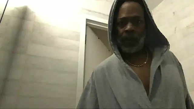 Snapshot of theblacklordmaster chatting on January 16, 1:25 pm theblacklordmaster online show from January 16, 1:25 pm